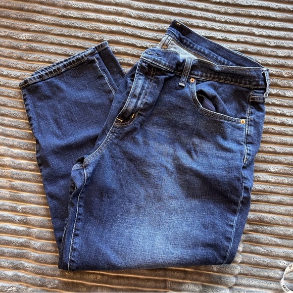 GAP mid-rise Girlfriend crop in indigo sz 18, EUC - Picture 2 of 6